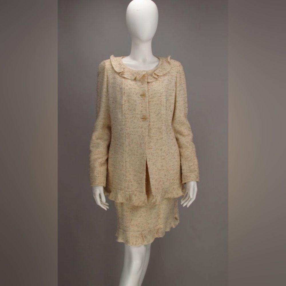 CHANEL 1999 Vintage Ruffle Neck Tweed Skirt Suit - Picture 14 of 14